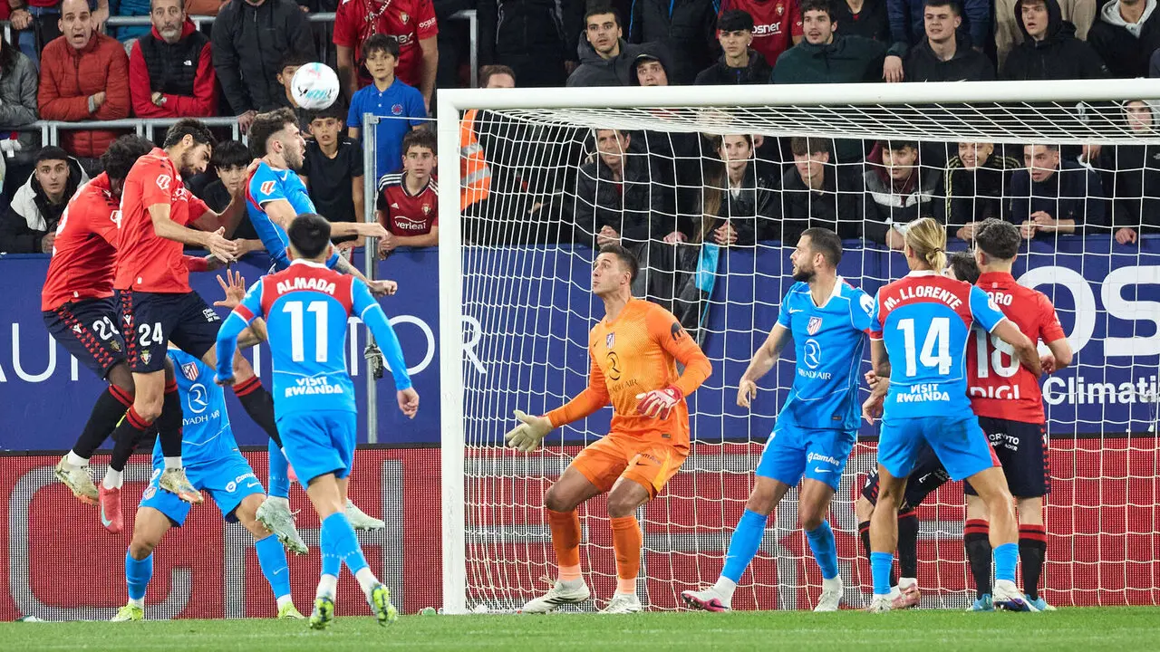 Partido de La Liga EA Sports entre CA Osasuna y Atl&eacute;tico Madrid disputado en el estadio de El Sadar en Pamplona. I&Ntilde;IGO ALZUGARAY