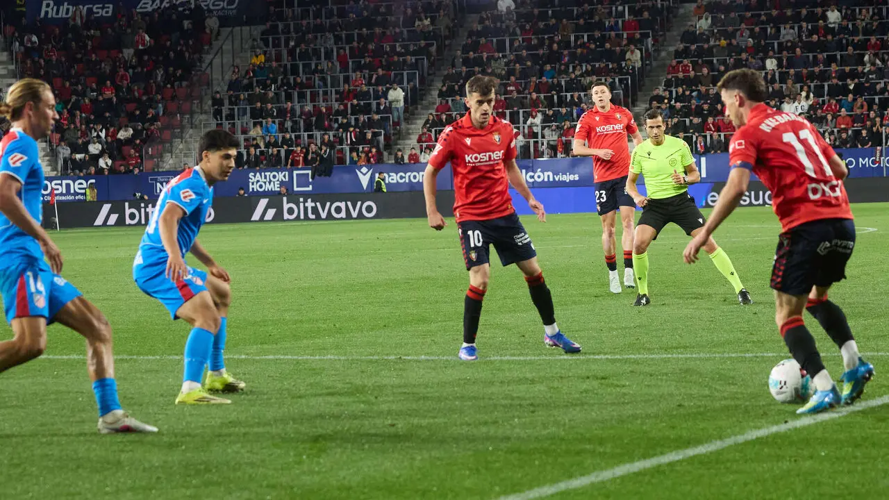 Partido de La Liga EA Sports entre CA Osasuna y Atl&eacute;tico Madrid disputado en el estadio de El Sadar en Pamplona. I&Ntilde;IGO ALZUGARAY