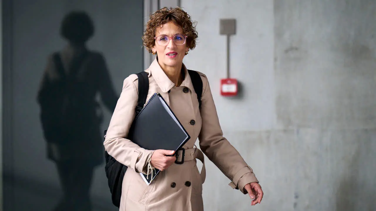 Comparecencia de Mar&iacute;a Chivite, presidenta del Ejecutivo foral durante la comisi&oacute;n de investigaci&oacute;n del Parlamento de Navarra sobre licitaci&oacute;n y adjudicaci&oacute;n de obras p&uacute;blicas del Gobierno de Navarra. PABLO LASAOSA