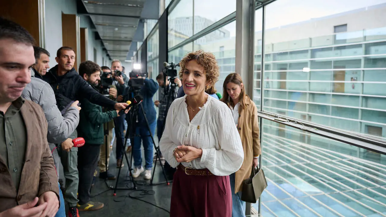 Comparecencia de Mar&iacute;a Chivite, presidenta del Ejecutivo foral durante la comisi&oacute;n de investigaci&oacute;n del Parlamento de Navarra sobre licitaci&oacute;n y adjudicaci&oacute;n de obras p&uacute;blicas del Gobierno de Navarra. PABLO LASAOSA