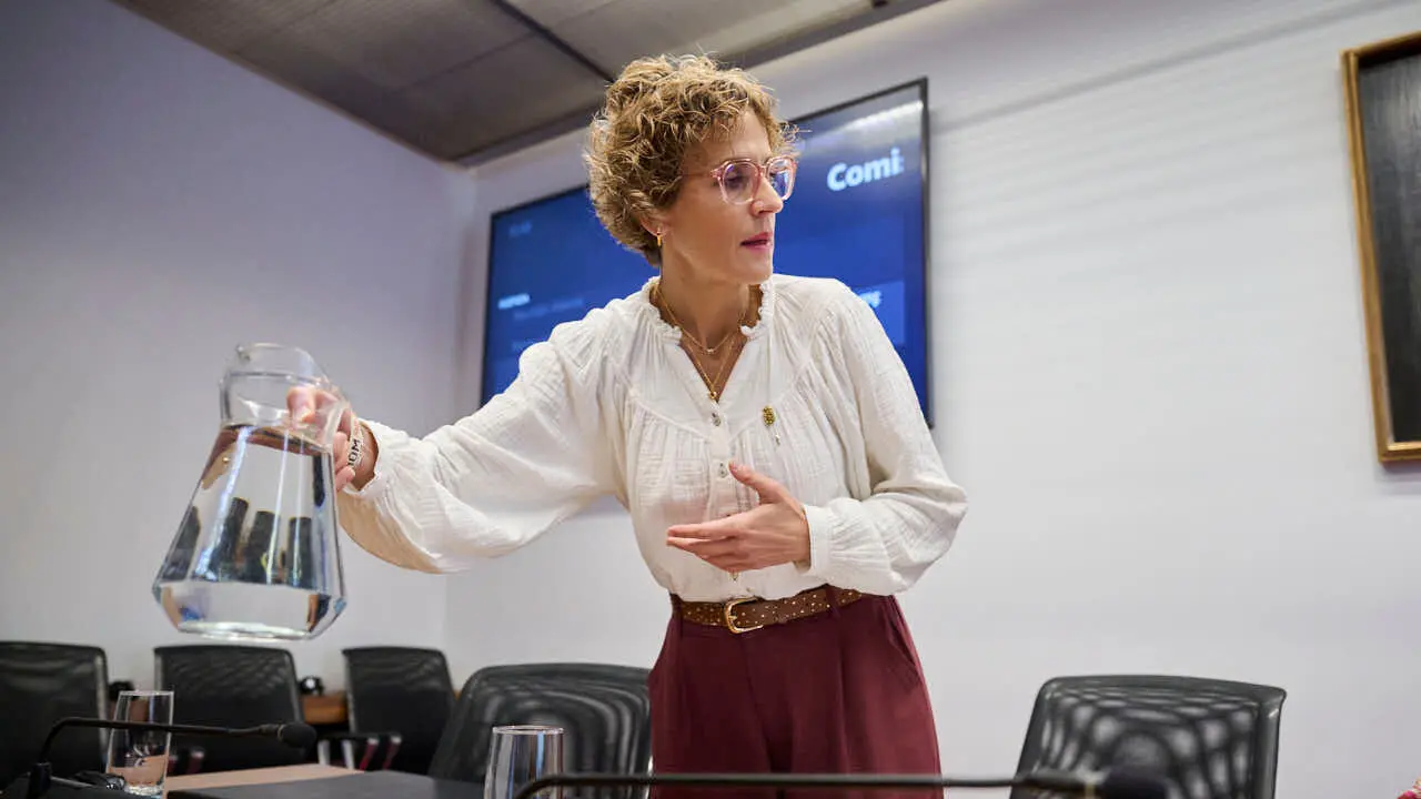 Comparecencia de Mar&iacute;a Chivite, presidenta del Ejecutivo foral durante la comisi&oacute;n de investigaci&oacute;n del Parlamento de Navarra sobre licitaci&oacute;n y adjudicaci&oacute;n de obras p&uacute;blicas del Gobierno de Navarra. PABLO LASAOSA