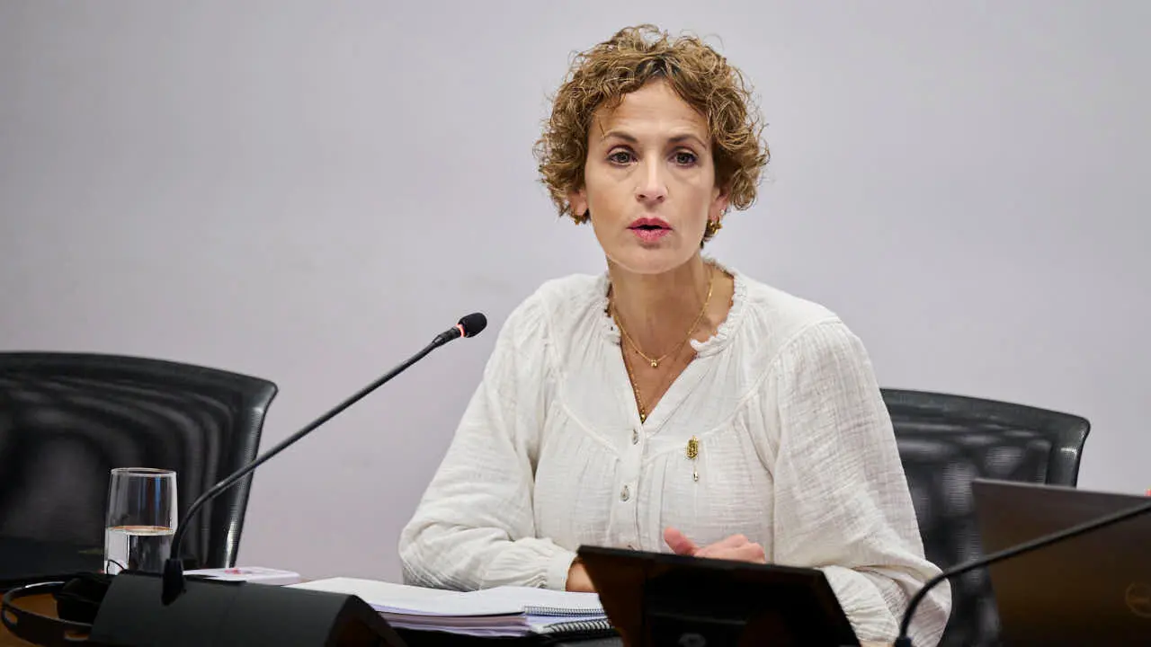 Comparecencia de Mar&iacute;a Chivite, presidenta del Ejecutivo foral durante la comisi&oacute;n de investigaci&oacute;n del Parlamento de Navarra sobre licitaci&oacute;n y adjudicaci&oacute;n de obras p&uacute;blicas del Gobierno de Navarra. PABLO LASAOSA
