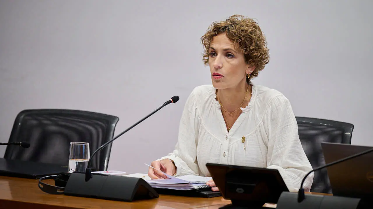 Comparecencia de Mar&iacute;a Chivite, presidenta del Ejecutivo foral durante la comisi&oacute;n de investigaci&oacute;n del Parlamento de Navarra sobre licitaci&oacute;n y adjudicaci&oacute;n de obras p&uacute;blicas del Gobierno de Navarra. PABLO LASAOSA