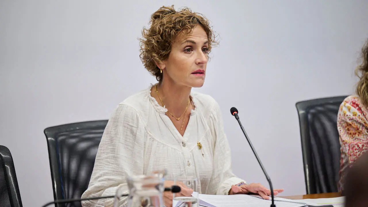 Comparecencia de Mar&iacute;a Chivite, presidenta del Ejecutivo foral durante la comisi&oacute;n de investigaci&oacute;n del Parlamento de Navarra sobre licitaci&oacute;n y adjudicaci&oacute;n de obras p&uacute;blicas del Gobierno de Navarra. PABLO LASAOSA