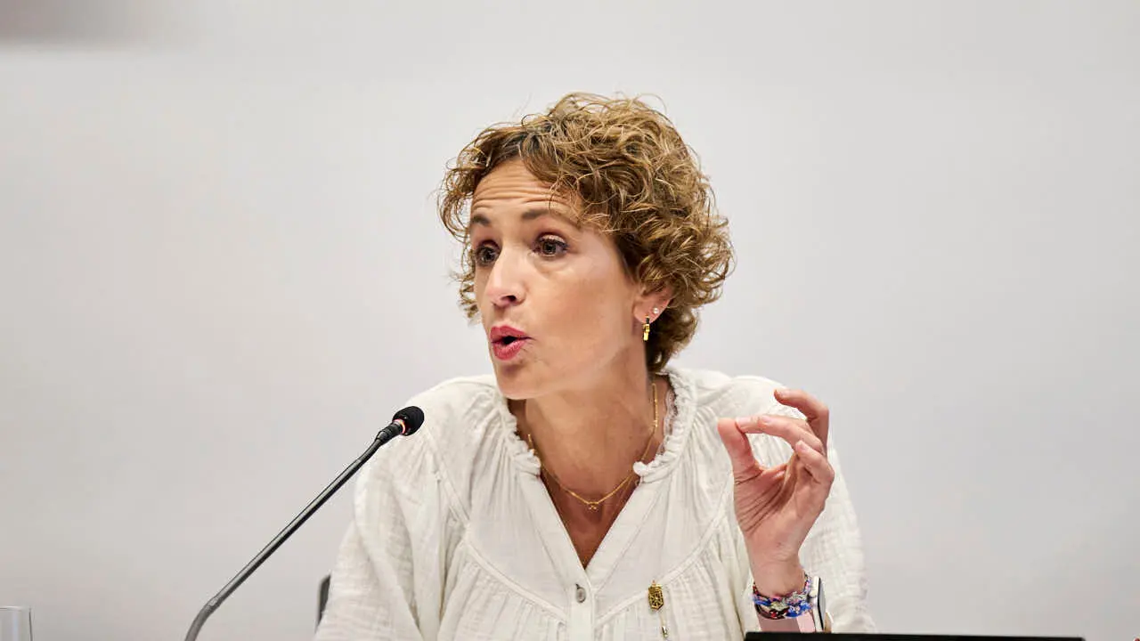 Comparecencia de Mar&iacute;a Chivite, presidenta del Ejecutivo foral durante la comisi&oacute;n de investigaci&oacute;n del Parlamento de Navarra sobre licitaci&oacute;n y adjudicaci&oacute;n de obras p&uacute;blicas del Gobierno de Navarra. PABLO LASAOSA