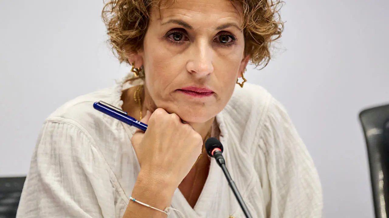 Comparecencia de Mar&iacute;a Chivite, presidenta del Ejecutivo foral durante la comisi&oacute;n de investigaci&oacute;n del Parlamento de Navarra sobre licitaci&oacute;n y adjudicaci&oacute;n de obras p&uacute;blicas del Gobierno de Navarra. PABLO LASAOSA