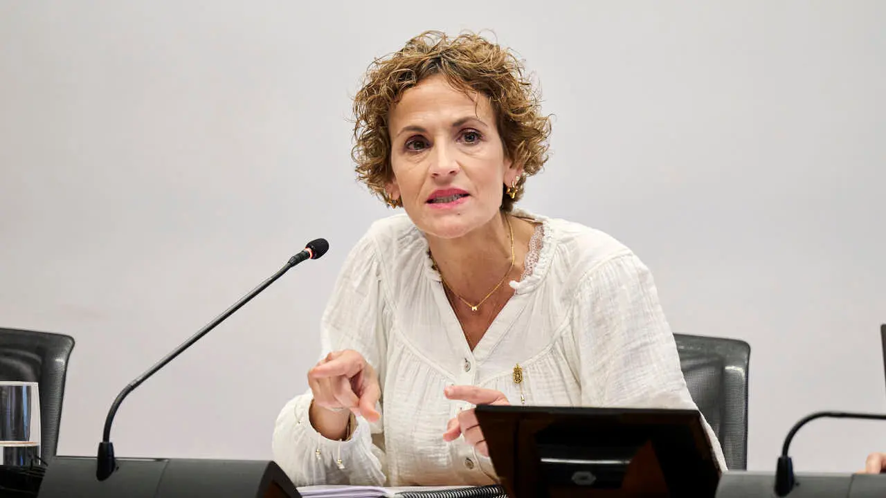 Comparecencia de Mar&iacute;a Chivite, presidenta del Ejecutivo foral durante la comisi&oacute;n de investigaci&oacute;n del Parlamento de Navarra sobre licitaci&oacute;n y adjudicaci&oacute;n de obras p&uacute;blicas del Gobierno de Navarra. PABLO LASAOSA