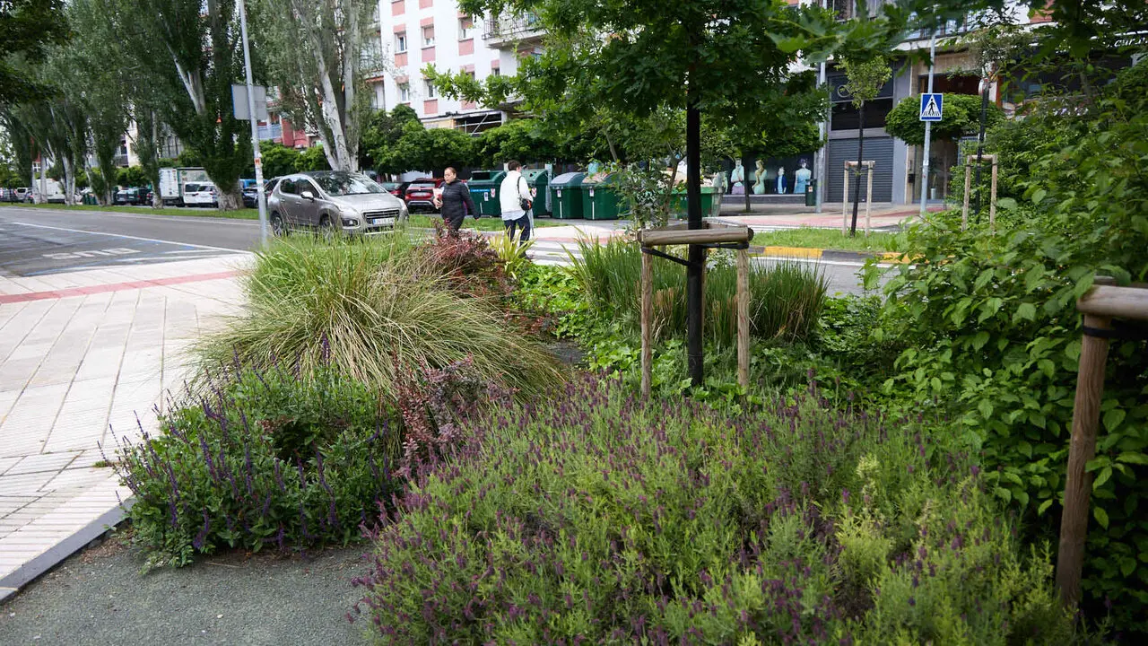 La Gerencia de Urbanismo y la Comisi&oacute;n de Urbanismo del Ayuntamiento visitan las obras de la tercera fase del proyecto Fuente del Hierro Verde. I&Ntilde;IGO ALZUGARAY