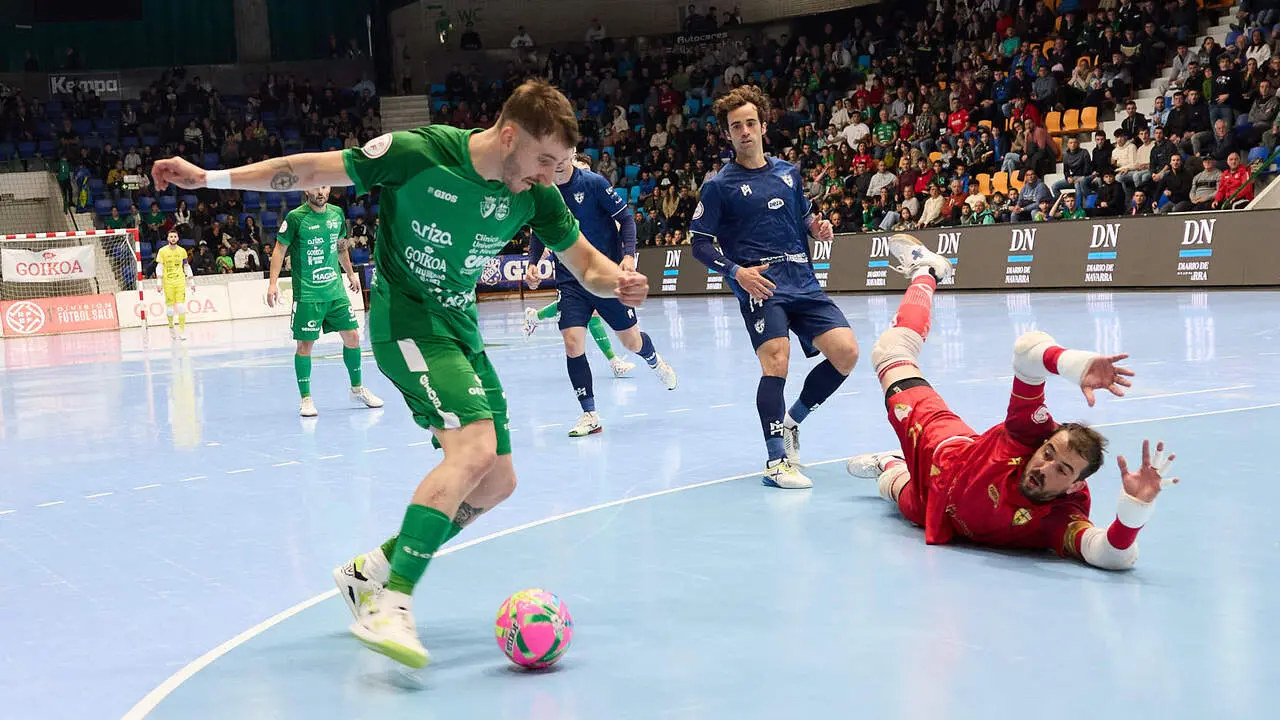 Partido de la Primera Divisi&oacute;n de F&uacute;tbol Sala entre Osasuna Magna Xota y C&oacute;rdoba Patrimonio de la Humanidad disputado en el pabell&oacute;n Anaitasuna. I&Ntilde;IGO ALZUGARAY