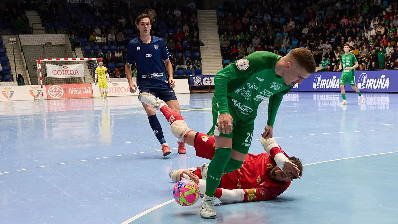 Partido de la Primera Divisi&oacute;n de F&uacute;tbol Sala entre Osasuna Magna Xota y C&oacute;rdoba Patrimonio de la Humanidad disputado en el pabell&oacute;n Anaitasuna. I&Ntilde;IGO ALZUGARAY