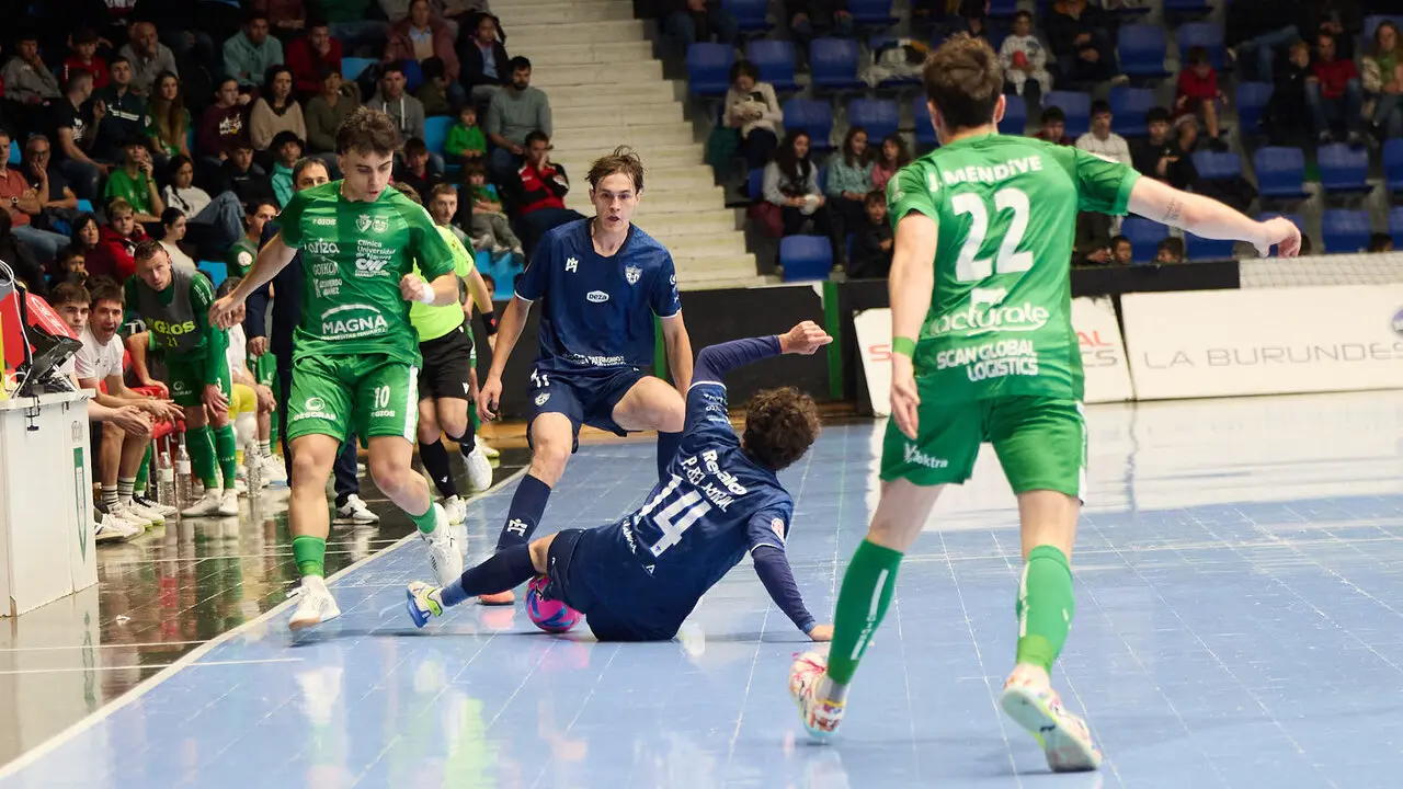 Partido de la Primera Divisi&oacute;n de F&uacute;tbol Sala entre Osasuna Magna Xota y C&oacute;rdoba Patrimonio de la Humanidad disputado en el pabell&oacute;n Anaitasuna. I&Ntilde;IGO ALZUGARAY