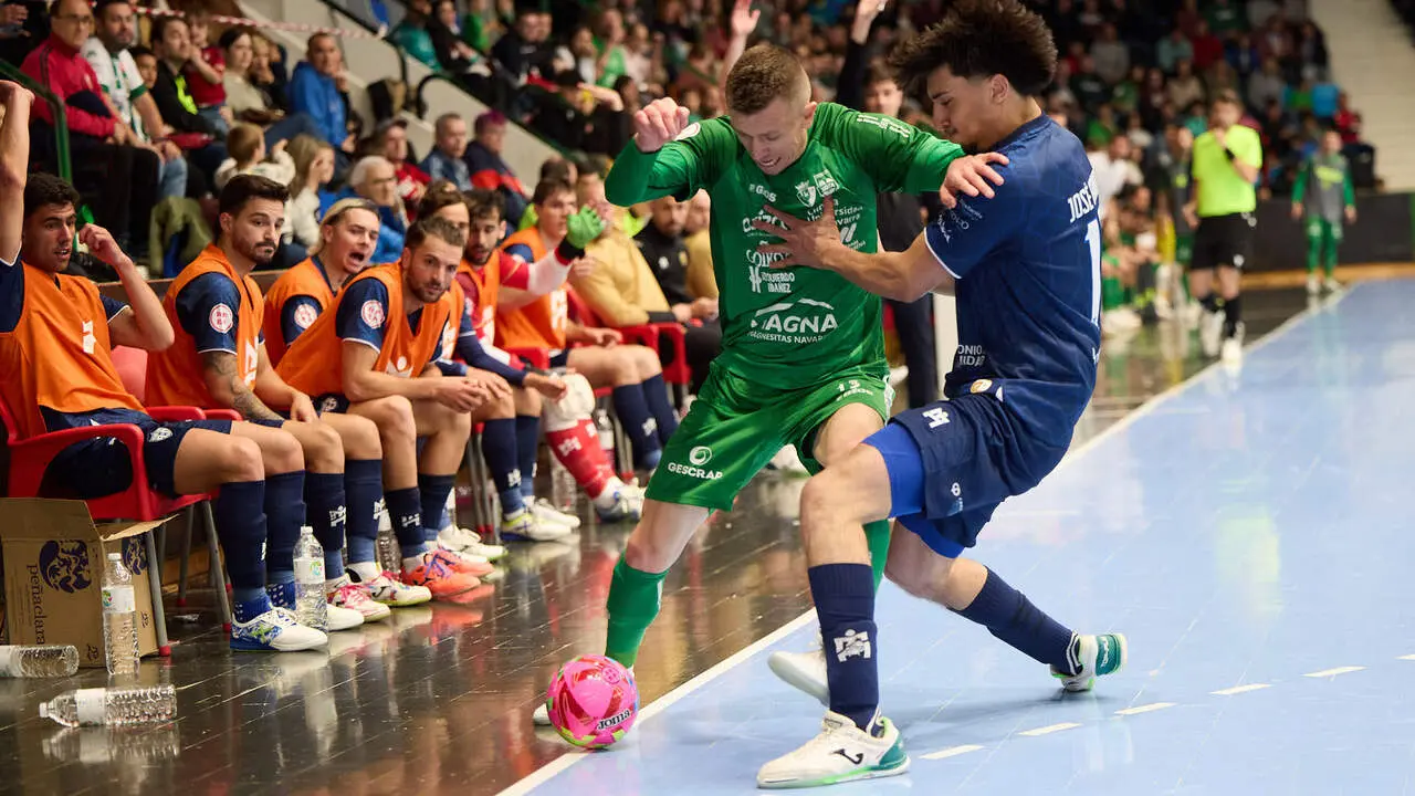 Partido de la Primera Divisi&oacute;n de F&uacute;tbol Sala entre Osasuna Magna Xota y C&oacute;rdoba Patrimonio de la Humanidad disputado en el pabell&oacute;n Anaitasuna. I&Ntilde;IGO ALZUGARAY