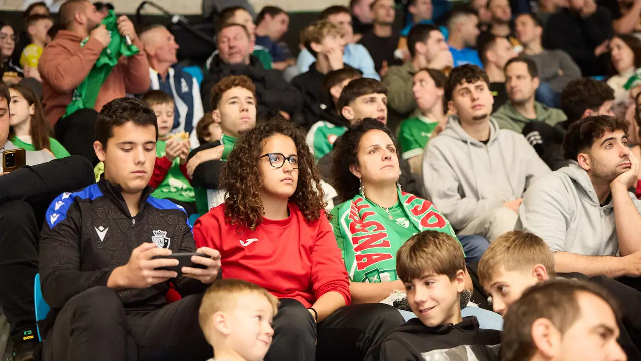 Partido de la Primera Divisi&oacute;n de F&uacute;tbol Sala entre Osasuna Magna Xota y C&oacute;rdoba Patrimonio de la Humanidad disputado en el pabell&oacute;n Anaitasuna. I&Ntilde;IGO ALZUGARAY