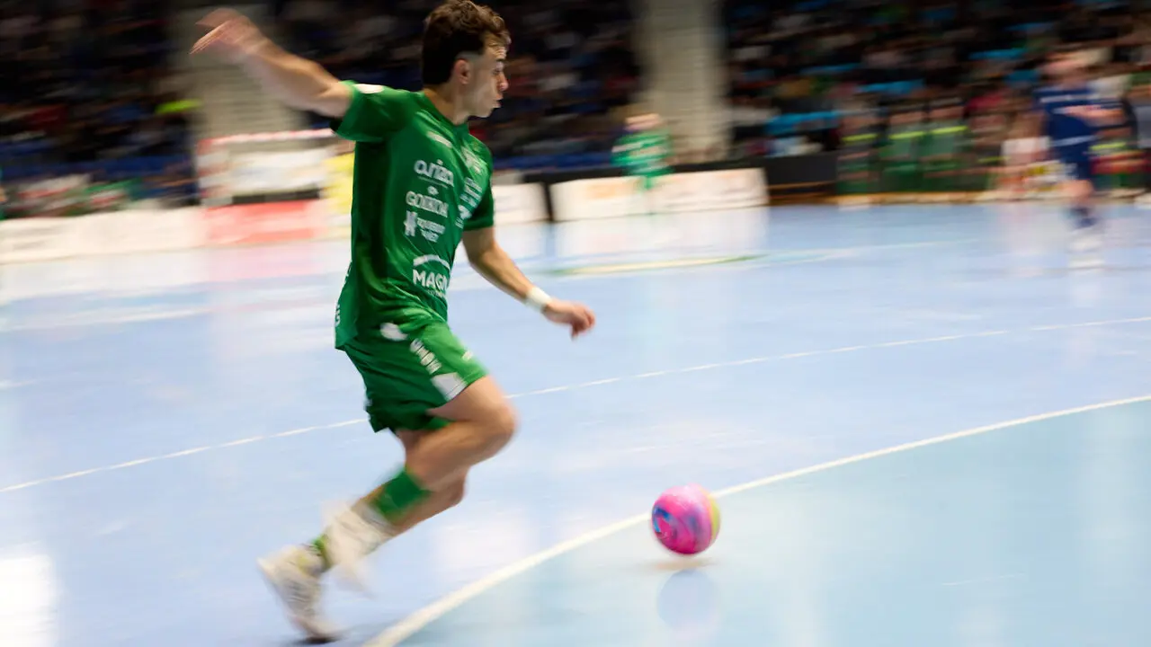 Partido de la Primera Divisi&oacute;n de F&uacute;tbol Sala entre Osasuna Magna Xota y C&oacute;rdoba Patrimonio de la Humanidad disputado en el pabell&oacute;n Anaitasuna. I&Ntilde;IGO ALZUGARAY