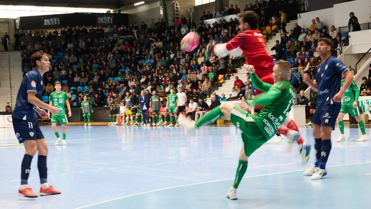 Partido de la Primera Divisi&oacute;n de F&uacute;tbol Sala entre Osasuna Magna Xota y C&oacute;rdoba Patrimonio de la Humanidad disputado en el pabell&oacute;n Anaitasuna. I&Ntilde;IGO ALZUGARAY