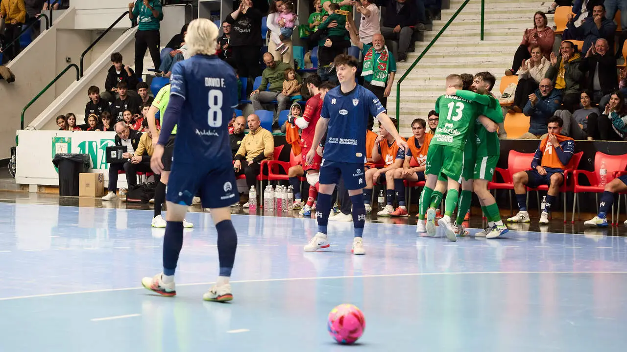 Partido de la Primera Divisi&oacute;n de F&uacute;tbol Sala entre Osasuna Magna Xota y C&oacute;rdoba Patrimonio de la Humanidad disputado en el pabell&oacute;n Anaitasuna. I&Ntilde;IGO ALZUGARAY