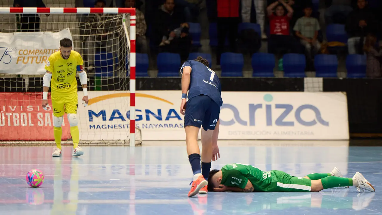 Partido de la Primera Divisi&oacute;n de F&uacute;tbol Sala entre Osasuna Magna Xota y C&oacute;rdoba Patrimonio de la Humanidad disputado en el pabell&oacute;n Anaitasuna. I&Ntilde;IGO ALZUGARAY