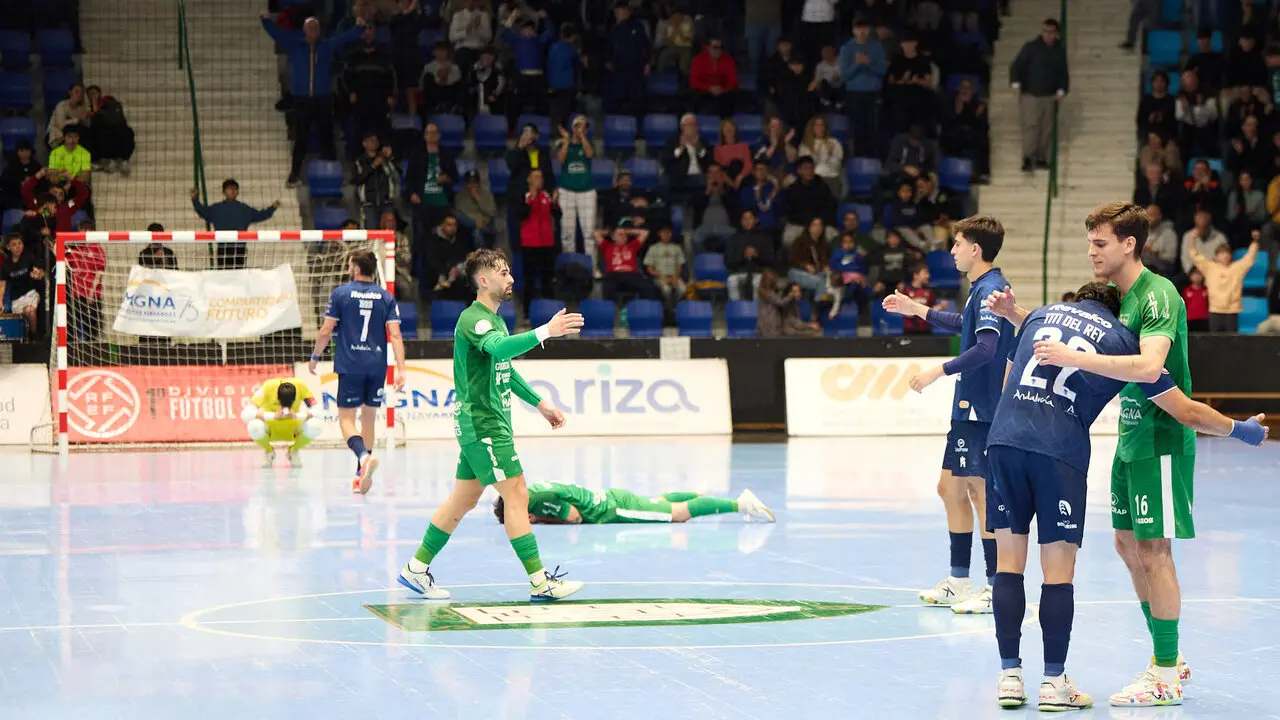 Partido de la Primera Divisi&oacute;n de F&uacute;tbol Sala entre Osasuna Magna Xota y C&oacute;rdoba Patrimonio de la Humanidad disputado en el pabell&oacute;n Anaitasuna. I&Ntilde;IGO ALZUGARAY