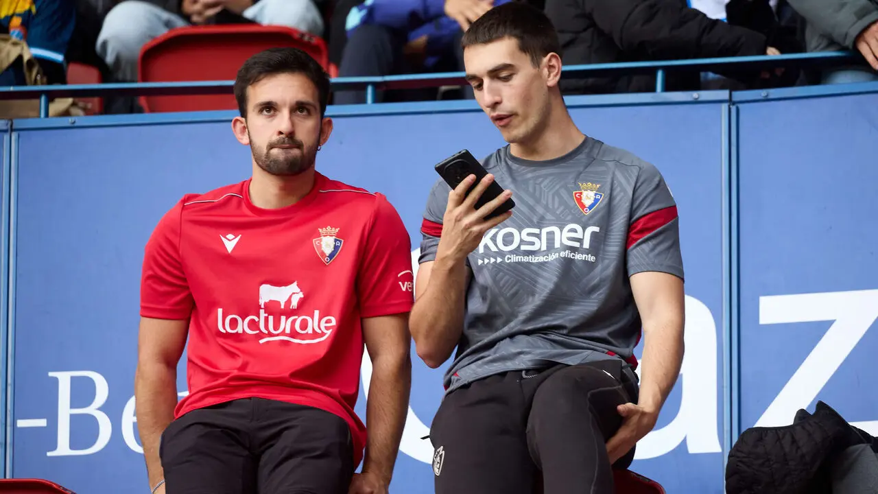 La grada del estadio de El Sadar durante el partido de La Liga EA Sports entre CA Osasuna y RCD Espanyol disputado en Pamplona. I&Ntilde;IGO ALZUGARAY