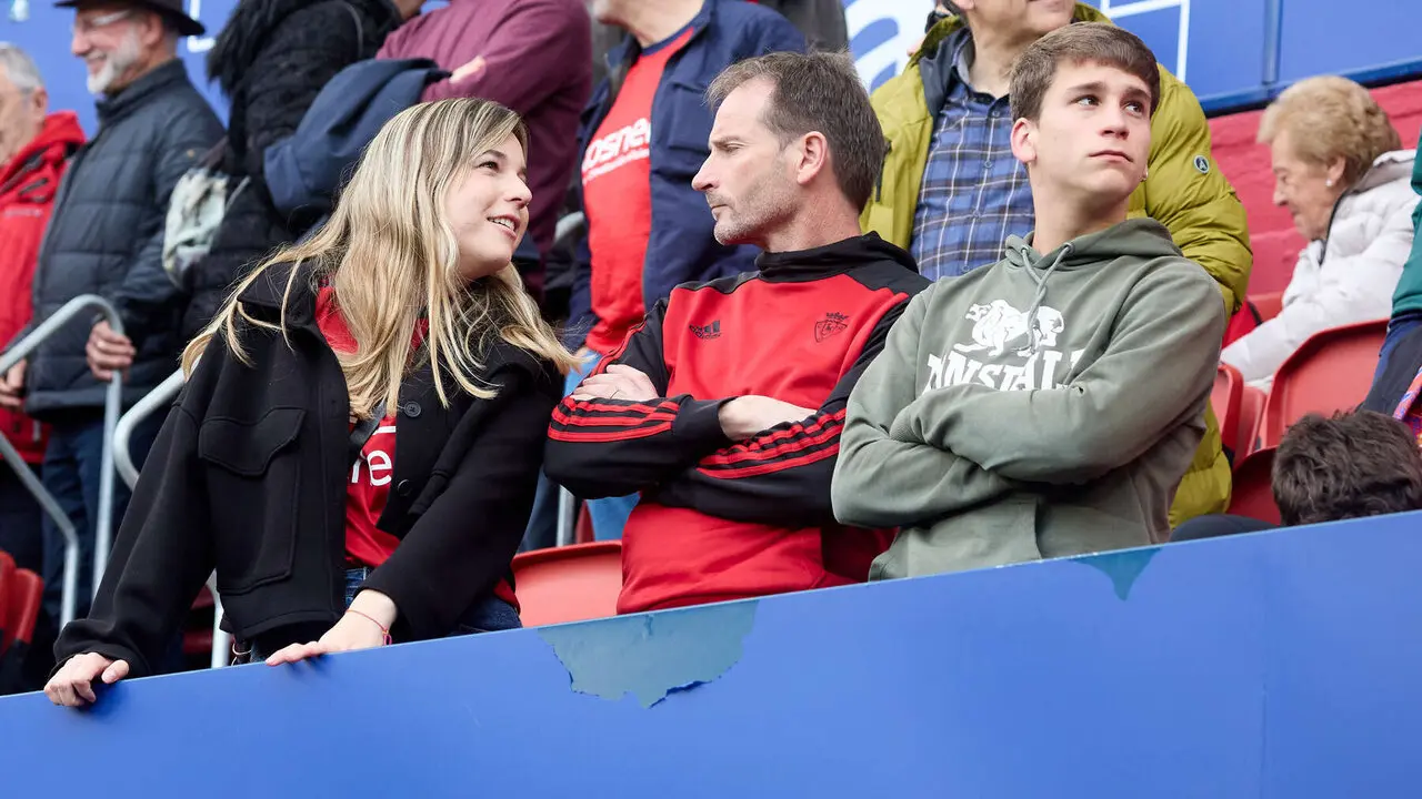 La grada del estadio de El Sadar durante el partido de La Liga EA Sports entre CA Osasuna y RCD Espanyol disputado en Pamplona. I&Ntilde;IGO ALZUGARAY