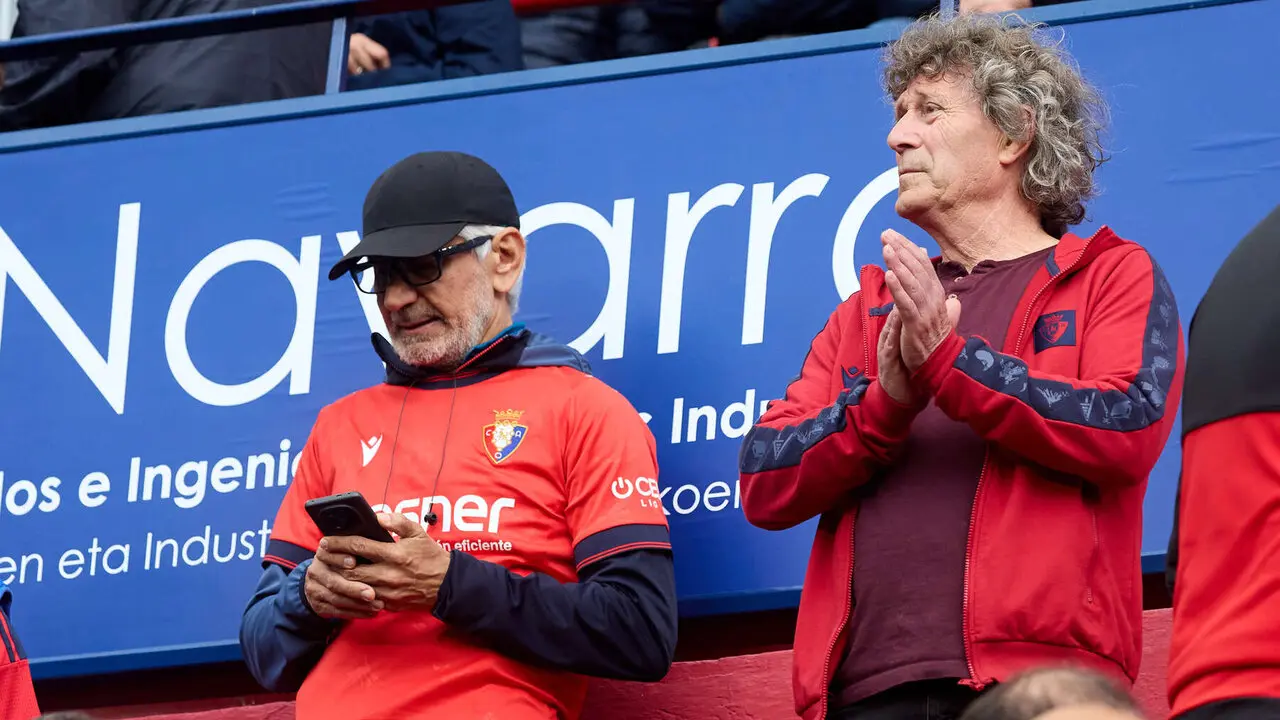 La grada del estadio de El Sadar durante el partido de La Liga EA Sports entre CA Osasuna y RCD Espanyol disputado en Pamplona. I&Ntilde;IGO ALZUGARAY