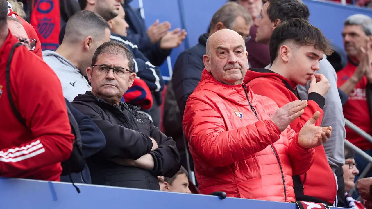 La grada del estadio de El Sadar durante el partido de La Liga EA Sports entre CA Osasuna y RCD Espanyol disputado en Pamplona. I&Ntilde;IGO ALZUGARAY