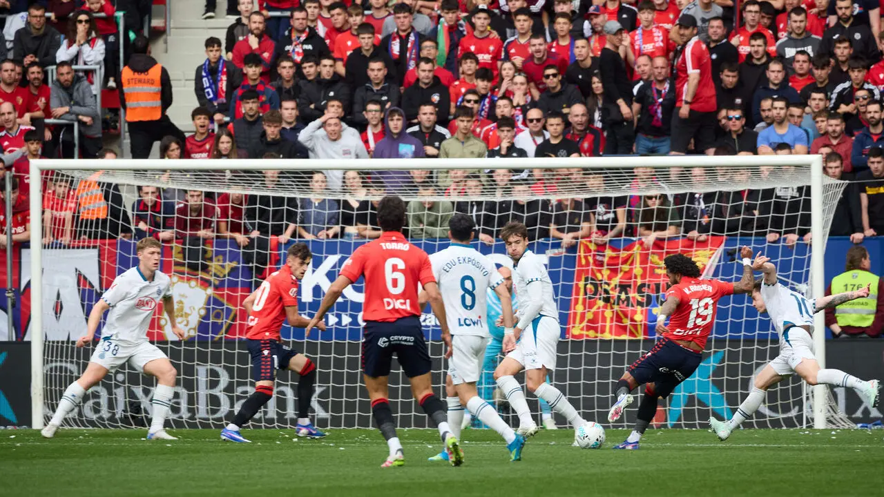 Partido de La Liga EA Sports entre CA Osasuna y RCD Espanyol disputado en el estadio de El Sadar en Pamplona. I&Ntilde;IGO ALZUGARAY