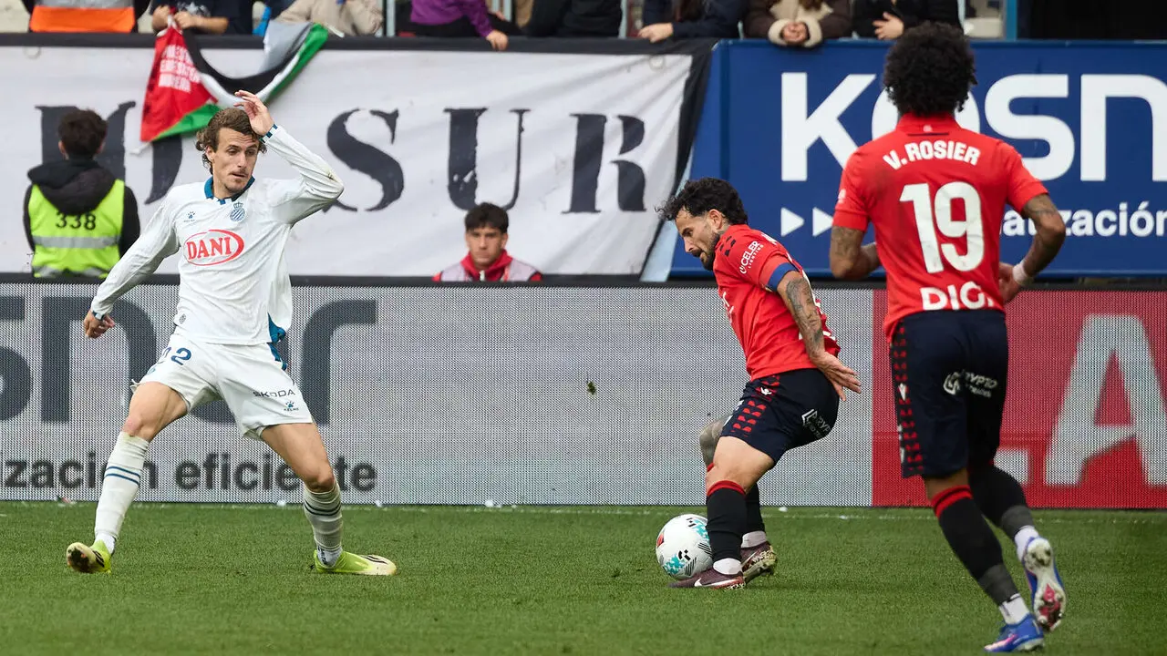 Partido de La Liga EA Sports entre CA Osasuna y RCD Espanyol disputado en el estadio de El Sadar en Pamplona. I&Ntilde;IGO ALZUGARAY