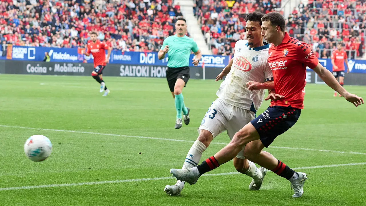 Partido de La Liga EA Sports entre CA Osasuna y RCD Espanyol disputado en el estadio de El Sadar en Pamplona. I&Ntilde;IGO ALZUGARAY