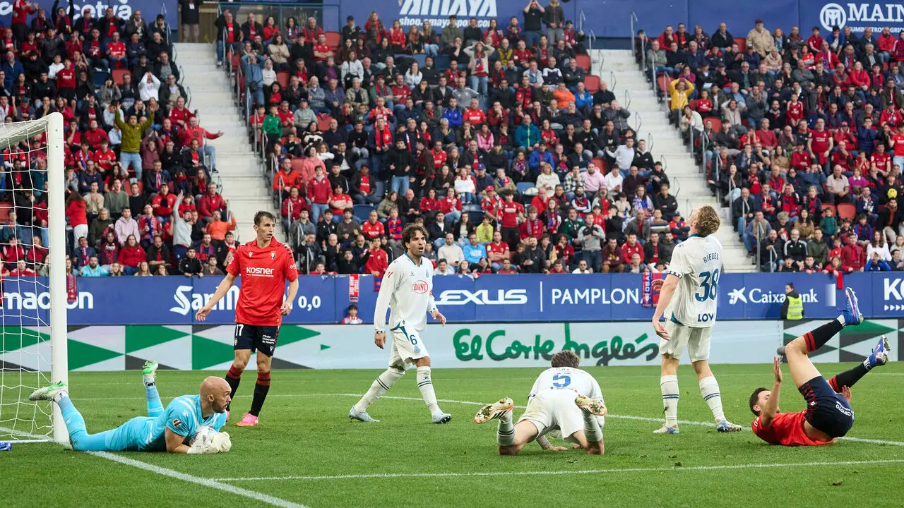 Partido de La Liga EA Sports entre CA Osasuna y RCD Espanyol disputado en el estadio de El Sadar en Pamplona. I&Ntilde;IGO ALZUGARAY