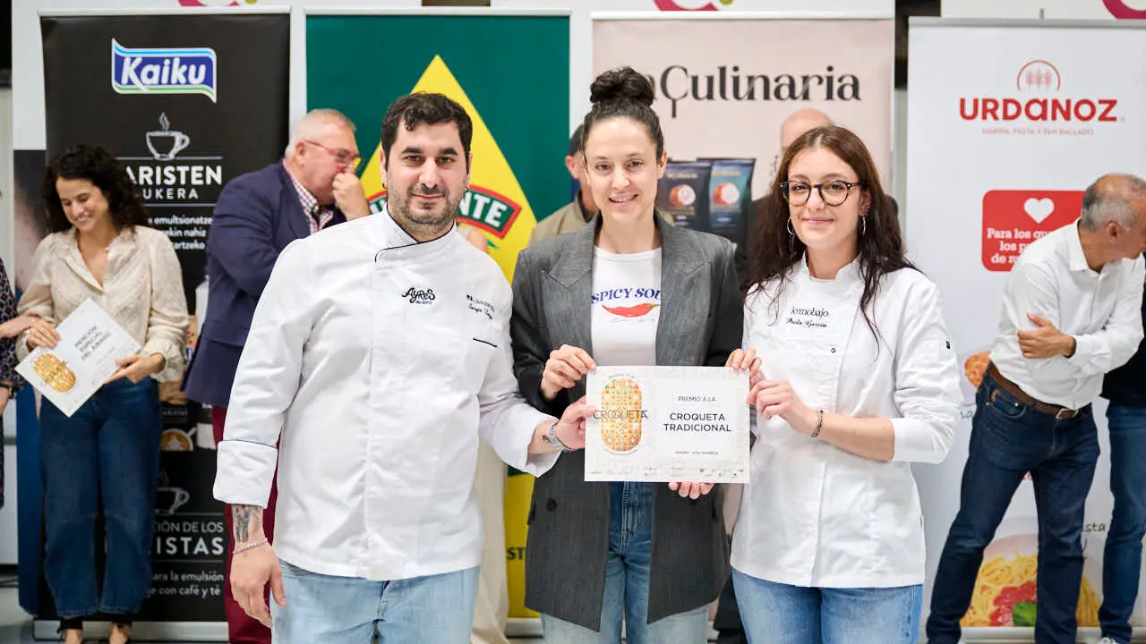 Fallo del concurso y entrega de diplomas de la IX Semana de la Croqueta de Navarra. PABLO LASAOSA