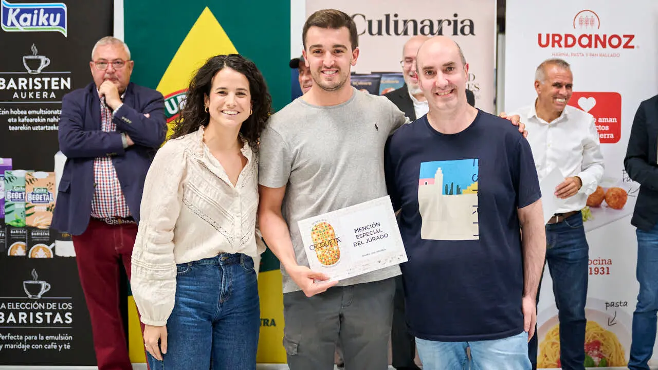 Fallo del concurso y entrega de diplomas de la IX Semana de la Croqueta de Navarra. PABLO LASAOSA