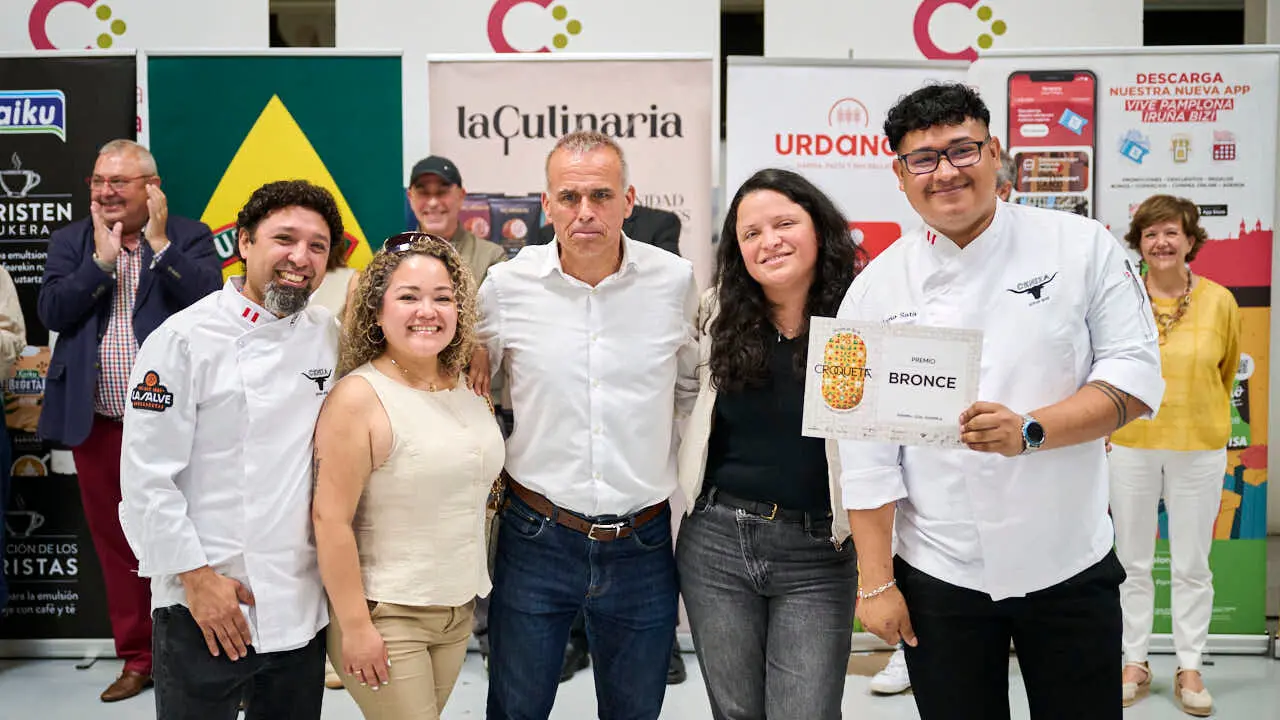 Fallo del concurso y entrega de diplomas de la IX Semana de la Croqueta de Navarra. PABLO LASAOSA