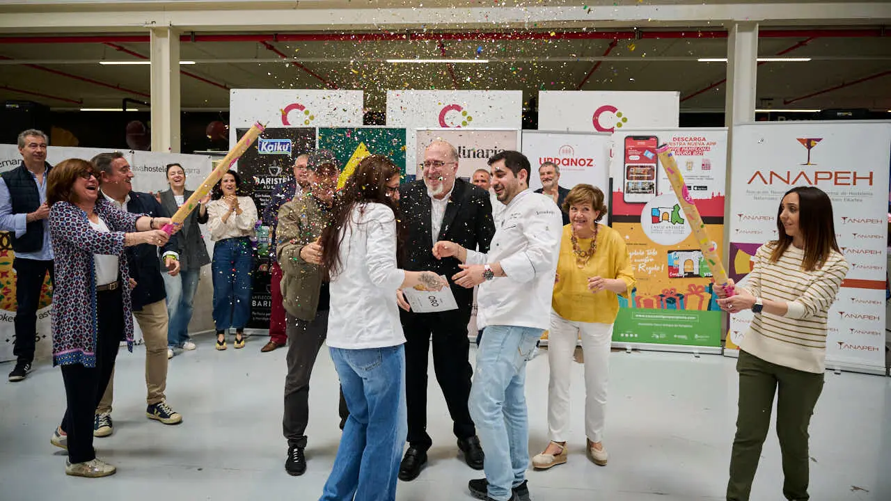Fallo del concurso y entrega de diplomas de la IX Semana de la Croqueta de Navarra. PABLO LASAOSA