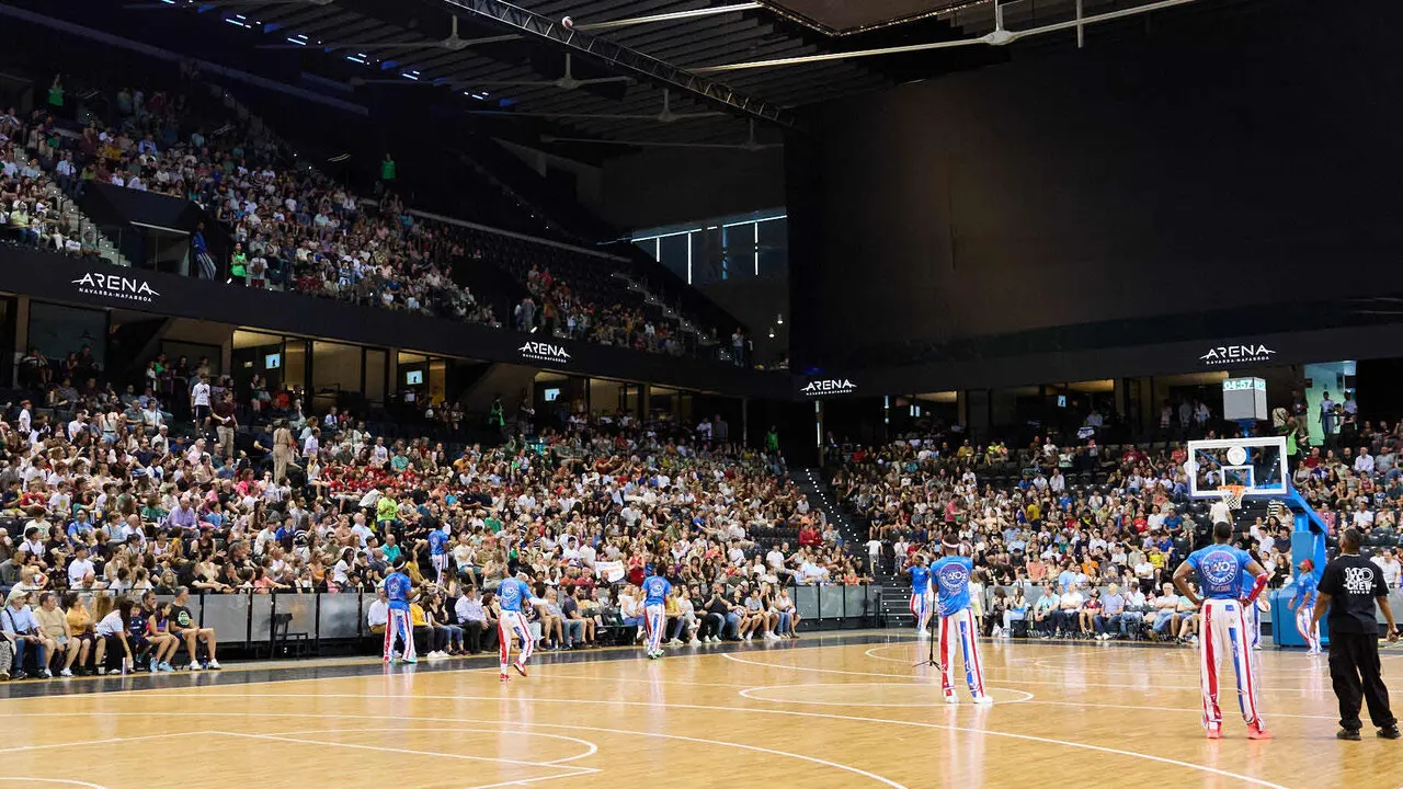 Gira del Centenario de los Harlem Globetrotters en el pabell&oacute;n Navarra Arena de Pamplona. I&Ntilde;IGO ALZUGARAY