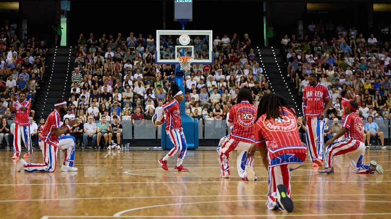 Gira del Centenario de los Harlem Globetrotters en el pabell&oacute;n Navarra Arena de Pamplona. I&Ntilde;IGO ALZUGARAY