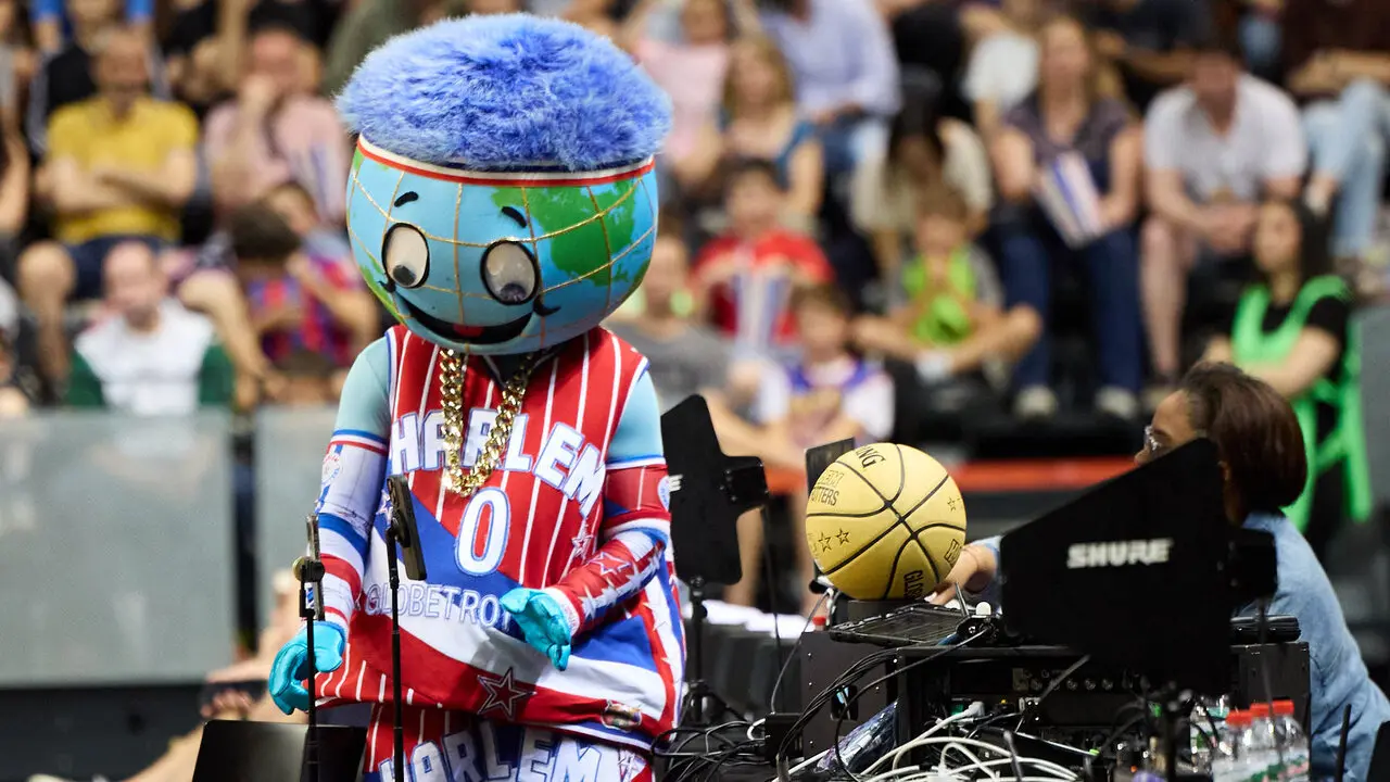 Gira del Centenario de los Harlem Globetrotters en el pabell&oacute;n Navarra Arena de Pamplona. I&Ntilde;IGO ALZUGARAY