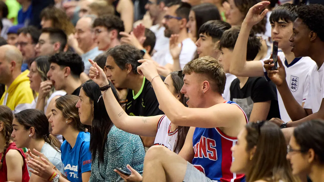 Gira del Centenario de los Harlem Globetrotters en el pabell&oacute;n Navarra Arena de Pamplona. I&Ntilde;IGO ALZUGARAY