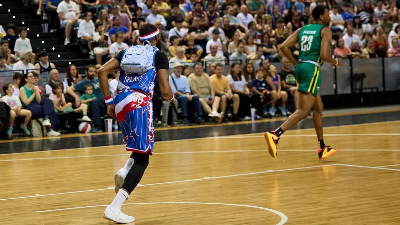 Gira del Centenario de los Harlem Globetrotters en el pabell&oacute;n Navarra Arena de Pamplona. I&Ntilde;IGO ALZUGARAY