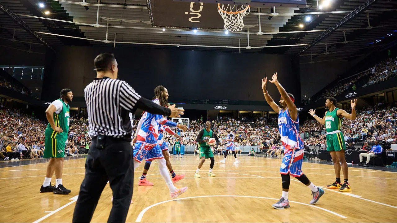 Gira del Centenario de los Harlem Globetrotters en el pabell&oacute;n Navarra Arena de Pamplona. I&Ntilde;IGO ALZUGARAY