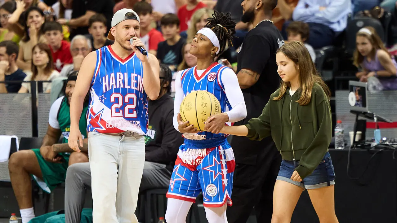 Gira del Centenario de los Harlem Globetrotters en el pabell&oacute;n Navarra Arena de Pamplona. I&Ntilde;IGO ALZUGARAY