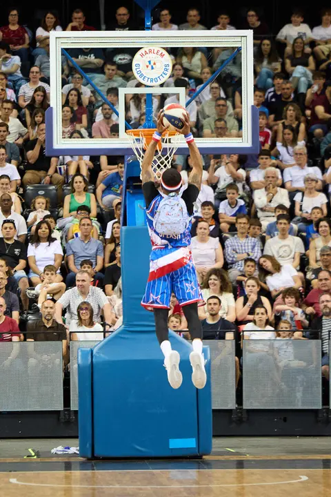 Gira del Centenario de los Harlem Globetrotters en el pabell&oacute;n Navarra Arena de Pamplona. I&Ntilde;IGO ALZUGARAY