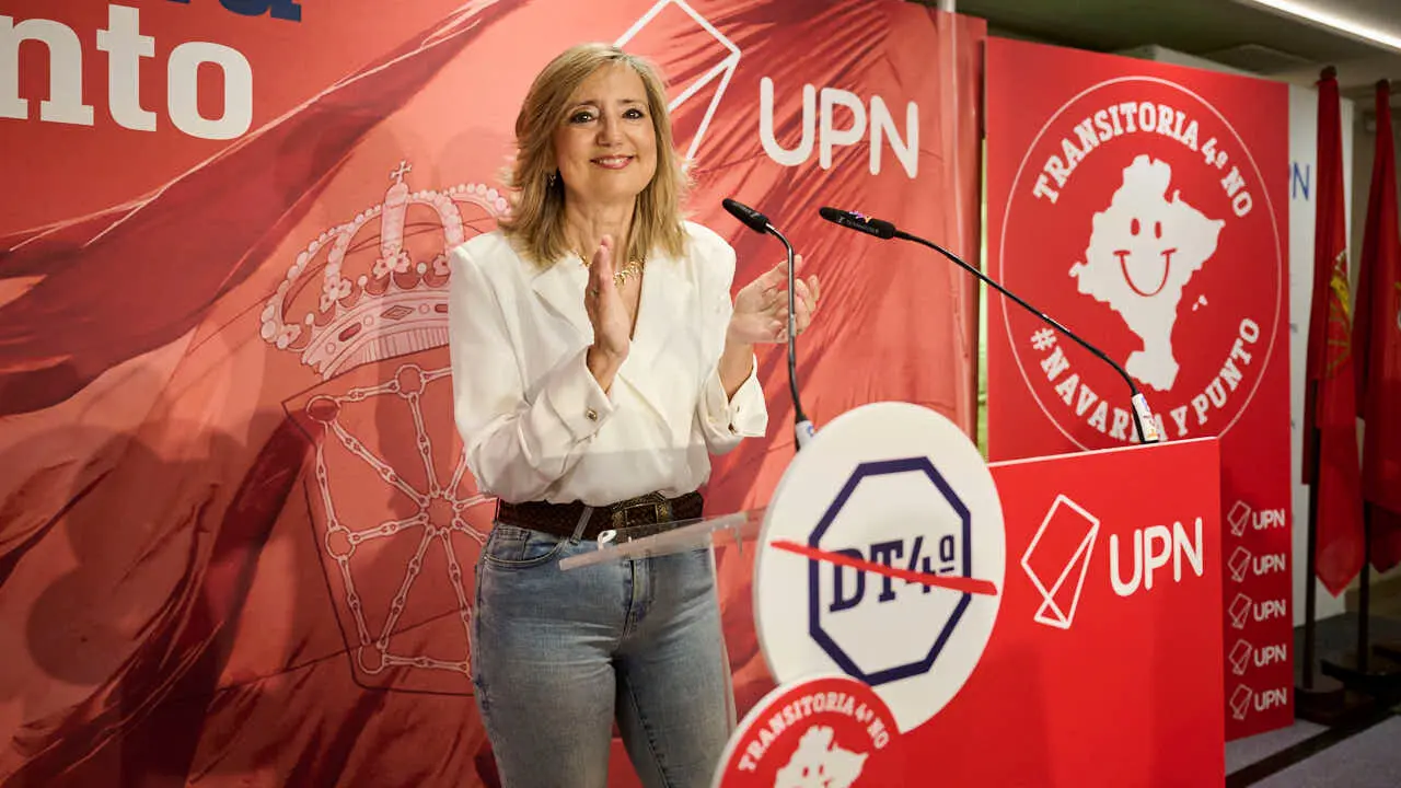 La presidenta de UPN, Cristina Ibarrola, interviene en la asamblea general anual de afiliados del partido. PABLO LASAOSA