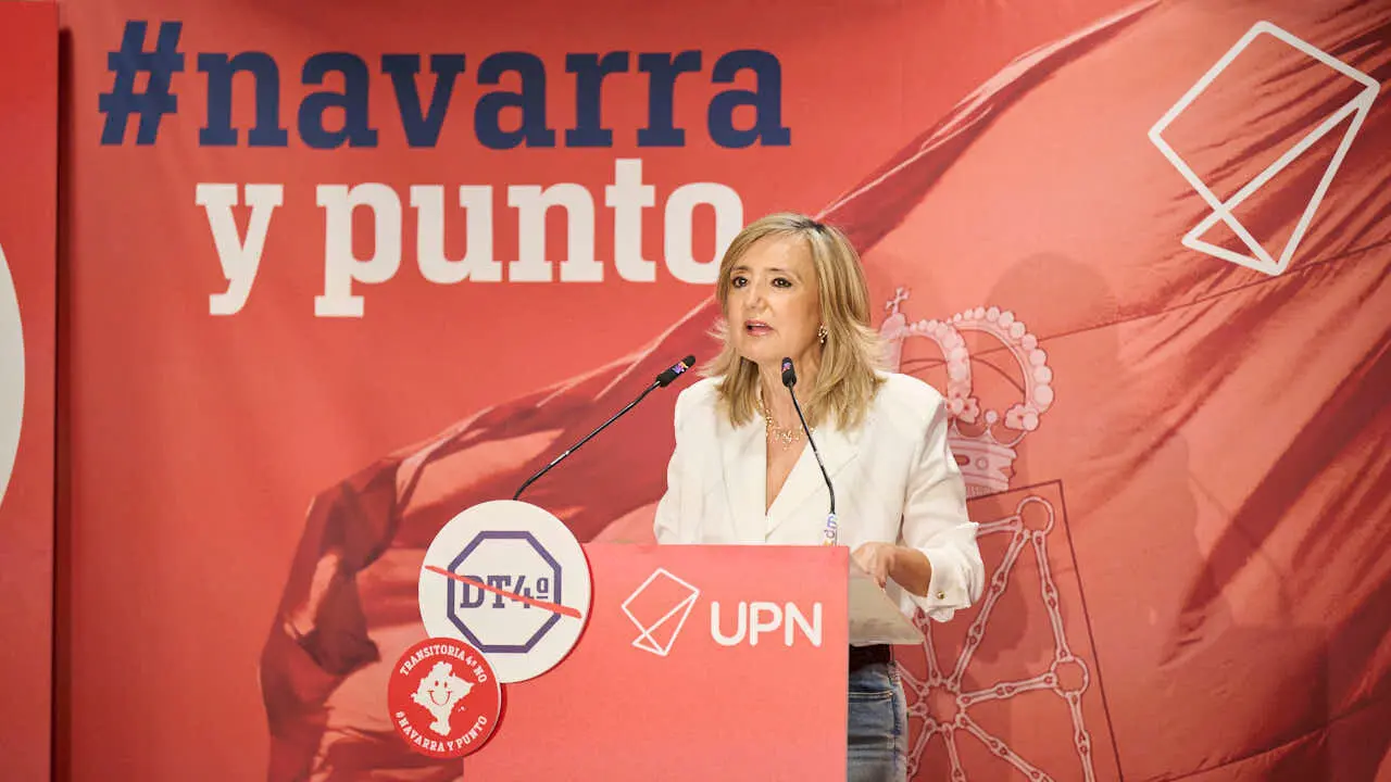 La presidenta de UPN, Cristina Ibarrola, interviene en la asamblea general anual de afiliados del partido. PABLO LASAOSA