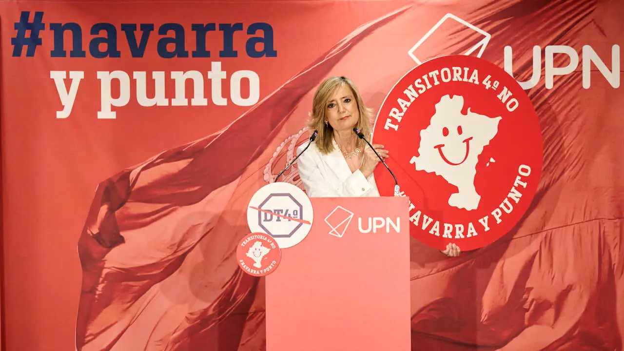 La presidenta de UPN, Cristina Ibarrola, interviene en la asamblea general anual de afiliados del partido. PABLO LASAOSA