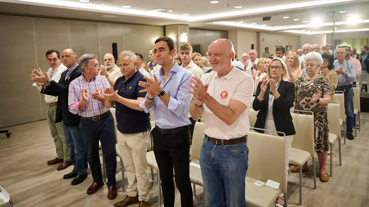 La presidenta de UPN, Cristina Ibarrola, interviene en la asamblea general anual de afiliados del partido. PABLO LASAOSA