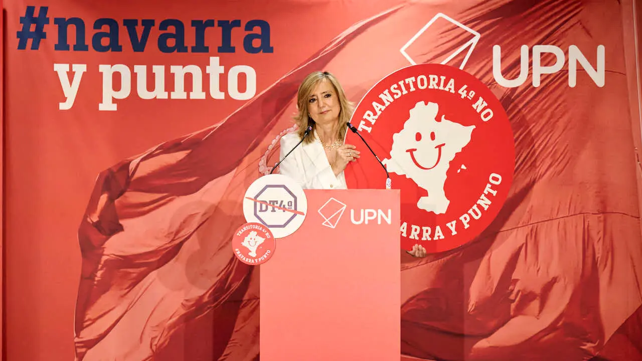 La presidenta de UPN, Cristina Ibarrola, interviene en la asamblea general anual de afiliados del partido. PABLO LASAOSA