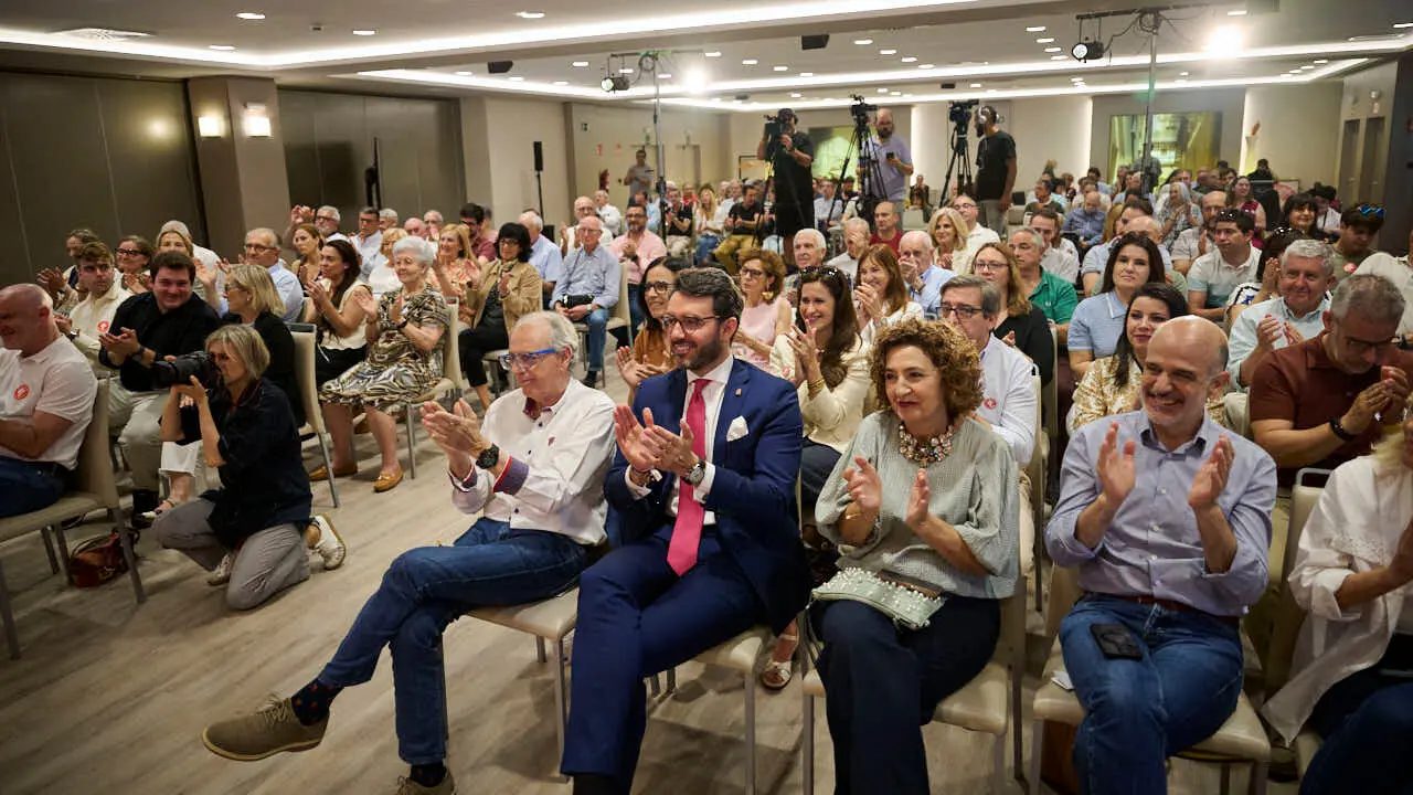La presidenta de UPN, Cristina Ibarrola, interviene en la asamblea general anual de afiliados del partido. PABLO LASAOSA