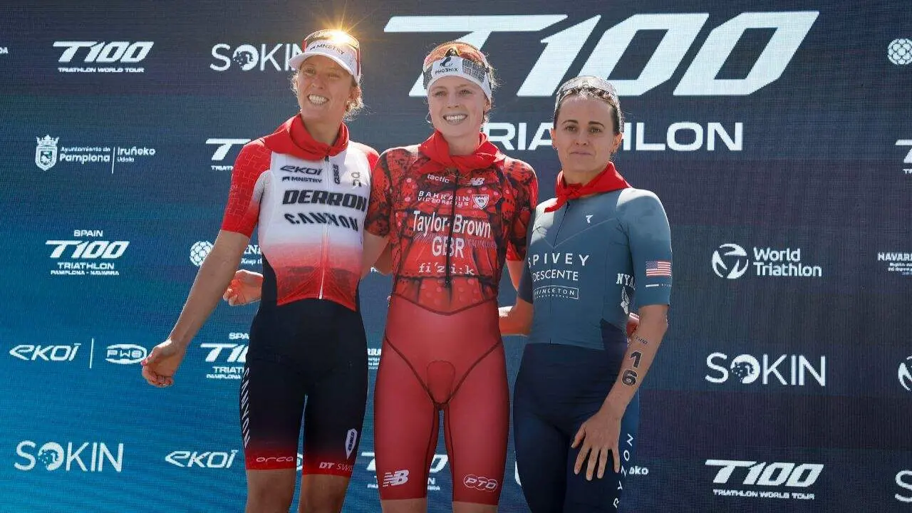 Prueba internacional Spain T100 Triathlon Pamplona Navarra. EFE VILLAR L&Oacute;PEZ