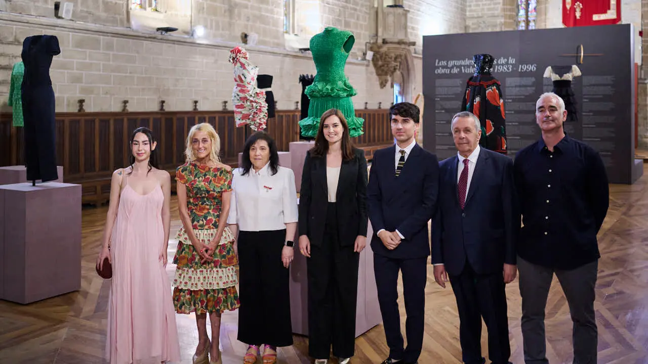 Presentaci&oacute;n a los medios de la exposici&oacute;n 'In&eacute;dito Valentino', que presentar&aacute;, por vez primera, grandes obras de alta costura, nunca antes expuestas, del dise&ntilde;ador, recientemente fallecido, Valentino Garavani. PABLO LASAOSA